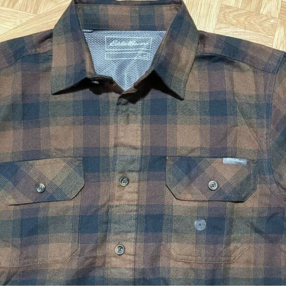 Eddie Bauer Excavation Flannel Shirt Men’s Small Brown Black Plaid Pockets NWOT